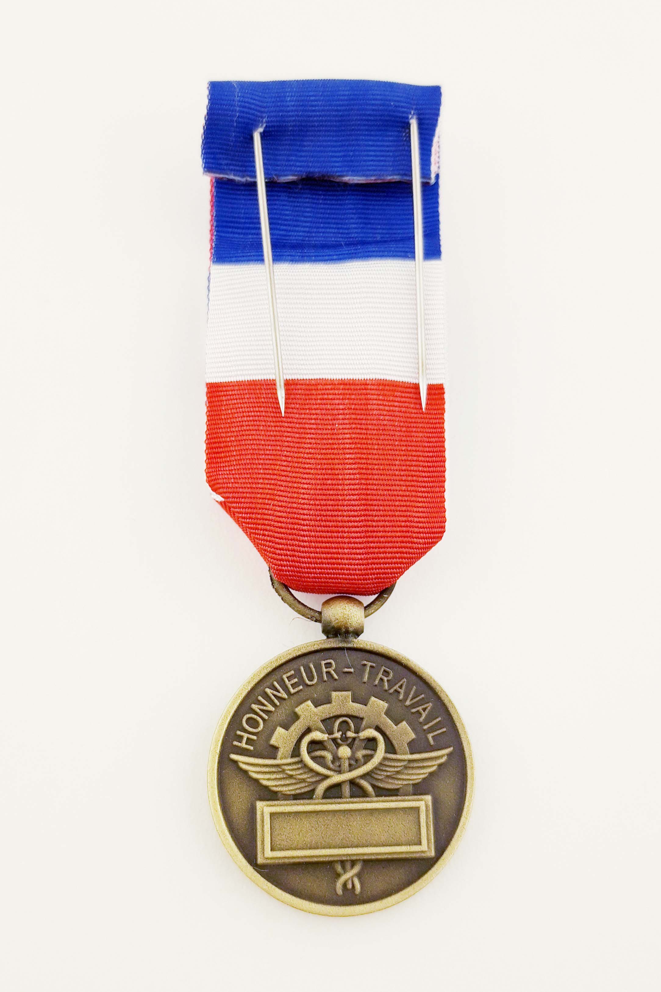 Médaille du Travail Grand Or en métal doré