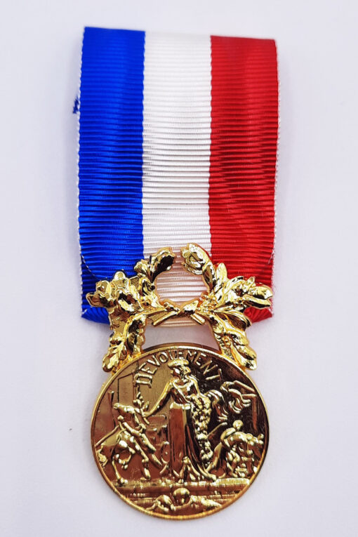 Médaille d'Acte de Courage et de Dévouement Bronze – Image 2